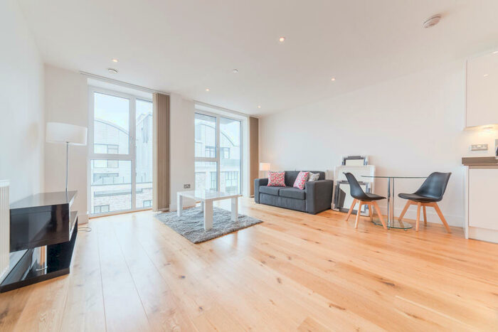 1 Bedroom Apartment To Rent In Thanet Tower, Caxton Street North, Canning Town, London, E16