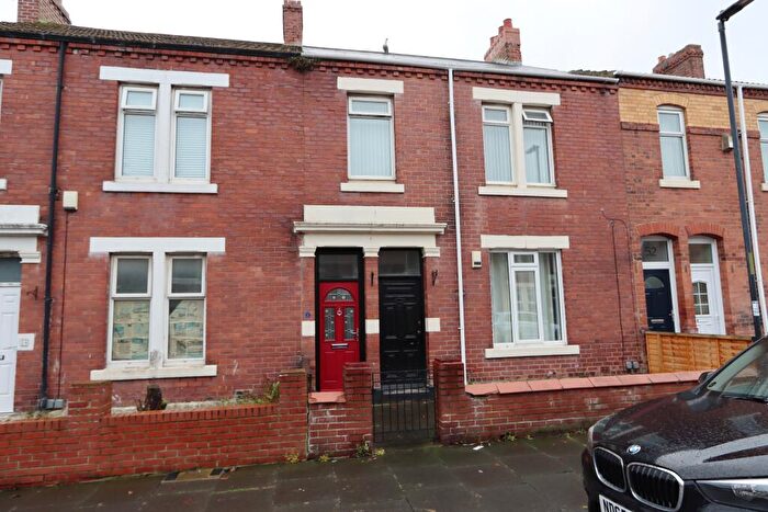 2 Bedroom Flat For Sale In Lansdowne Terrace, North Shields, Tyne And Wear, NE29