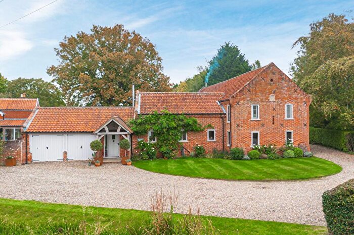 5 Bedroom Detached House For Sale In A Home For All Seasons In Silfield, NR18