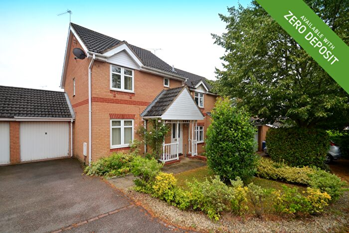 3 Bedroom Detached House To Rent In The Fairway, Kettering, Northamptonshire, NN15