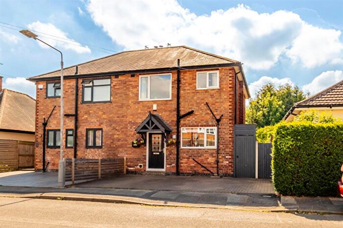 3 Bedroom Semi-Detached House For Sale In Chesterfield Drive, Burton Joyce, NG14