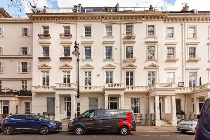 2 Bedroom Flat For Sale In St. Georges Square, London, SW1V