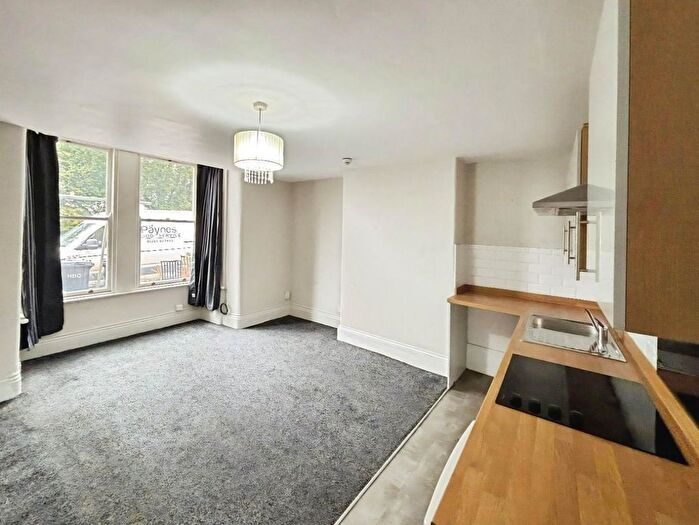 2 Bedroom Flat To Rent In Hookstone Road, Harrogate, HG2