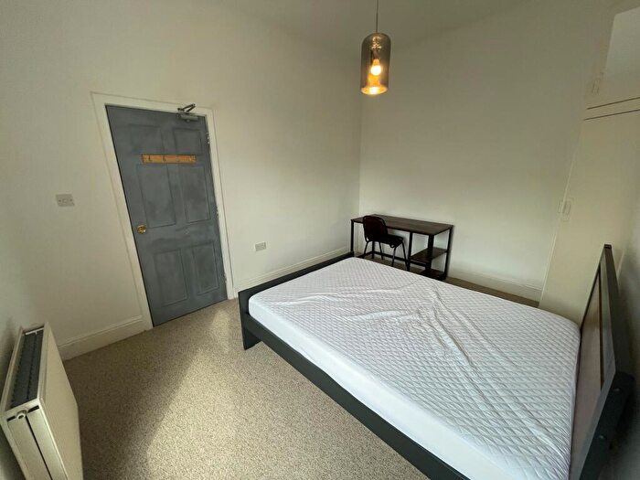 1 Bedroom House To Rent In Room, Goldswong Terrace, NG3