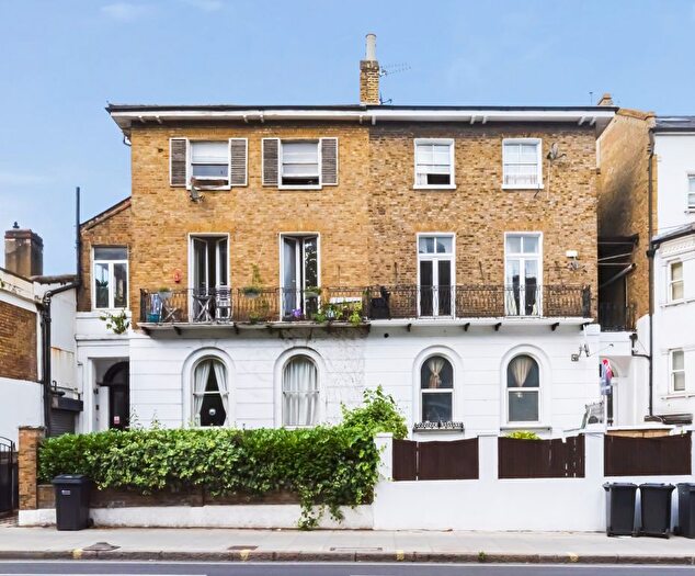 3 Bedroom Flat To Rent In Haverstock Hill, Belsize Park, NW3