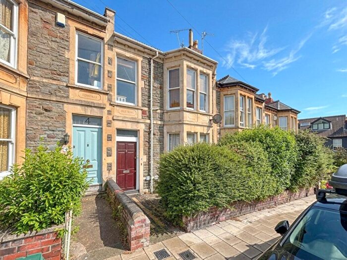 2 Bedroom Apartment For Sale In Falkland Road, Bristol, BS6