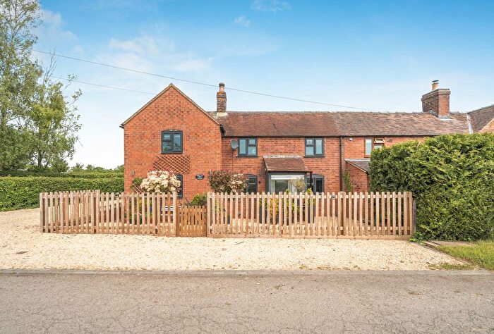 3 Bedroom Semi-Detached House For Sale In Rodway Lane, Sandhurst, Gloucester, Gloucestershire, GL2
