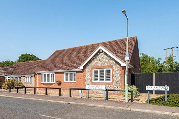 3 Bedroom Detached Bungalow For Sale In The Pastures, Lowestoft, NR32