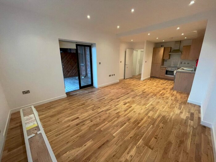 1 Bedroom Flat To Rent In Fieldgate Street, London, E1