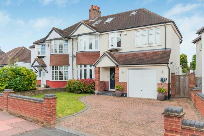 5 Bedroom Semi-Detached House To Rent In Park Avenue, West Wickham, BR4