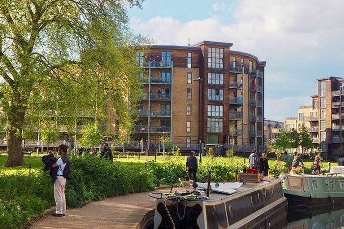 1 Bedroom Flat To Rent In Limehouse Lodge, Harry Zeital Way, E5