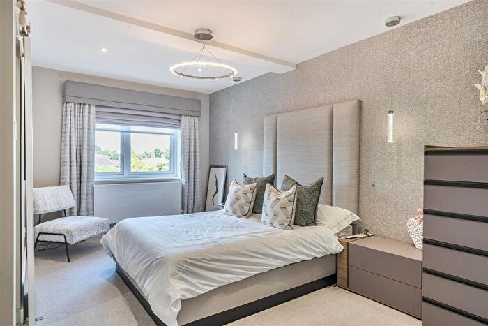 4 Bedroom Detached House For Sale In Tangier Way, Burgh Heath, Tadworth, KT20