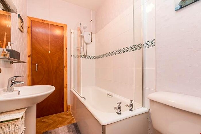 1 Bedroom Flat To Rent In Holburn Road, City Centre, Aberdeen, AB10