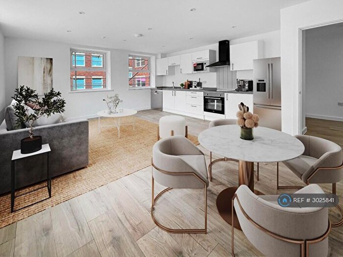 2 Bedroom Flat To Rent In Oriel House, Northampton, NN1