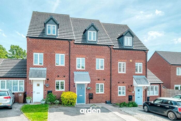 3 Bedroom Terraced House For Sale In New Meadow Close, Shirley, B90