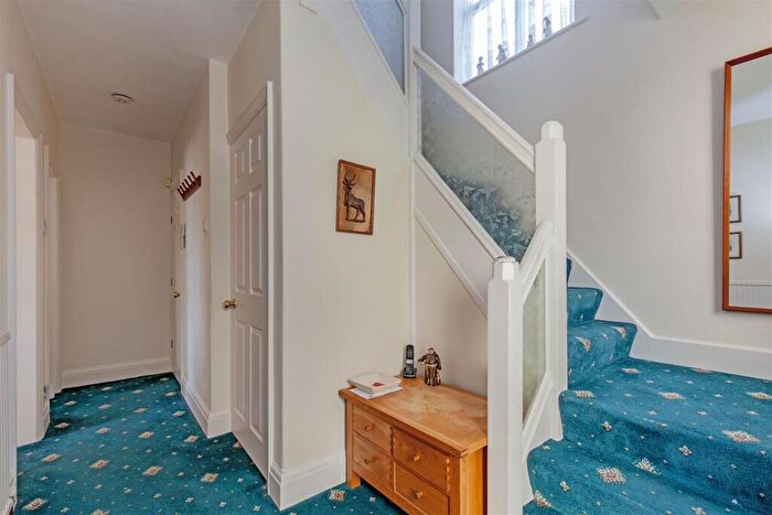 3 Bedroom Detached House For Sale In Highfield Lane, Newbold, Chesterfield, S41