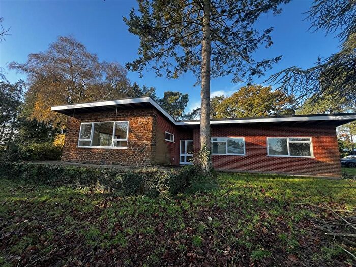 3 Bedroom Bungalow To Rent In Shipdham Road, Dereham, NR19