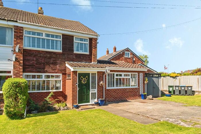 3 Bedroom End Of Terrace House For Sale In Elaine Close, Great Sutton, Ellesmere Port, Cheshire, CH66