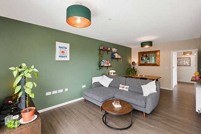 2 Bedroom Apartment For Sale In Troubridge Square, E17
