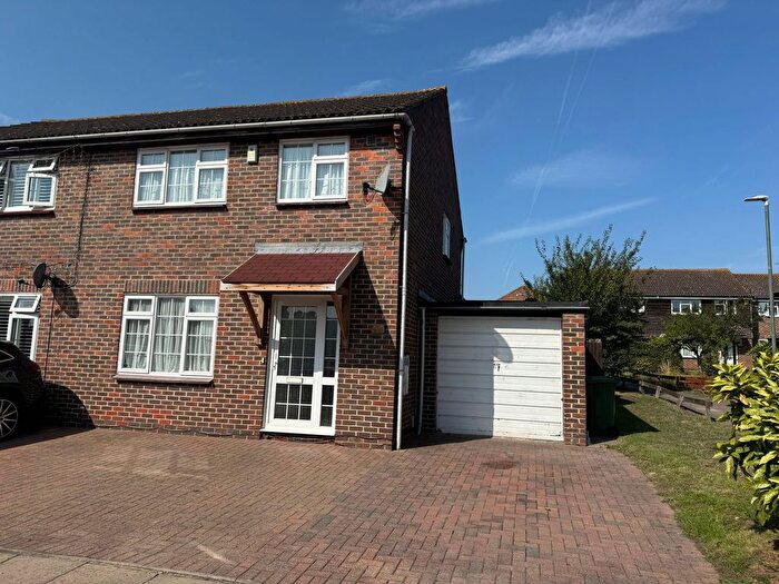 3 Bedroom Property To Rent In Osborne Road, Belvedere, DA17