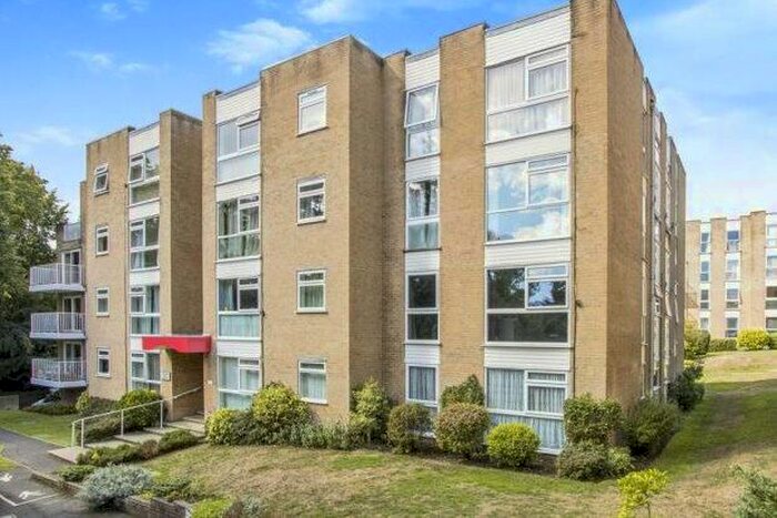 1 Bedroom Flat To Rent In St. Winifreds Road, Bournemouth, BH2