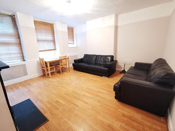 2 Bedroom Apartment To Rent In Carrick House, Caledonian Road, London, N7