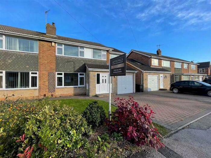 4 Bedroom Semi-Detached House To Rent In Beckwith Road, Harrogate, North Yorkshire, HG2