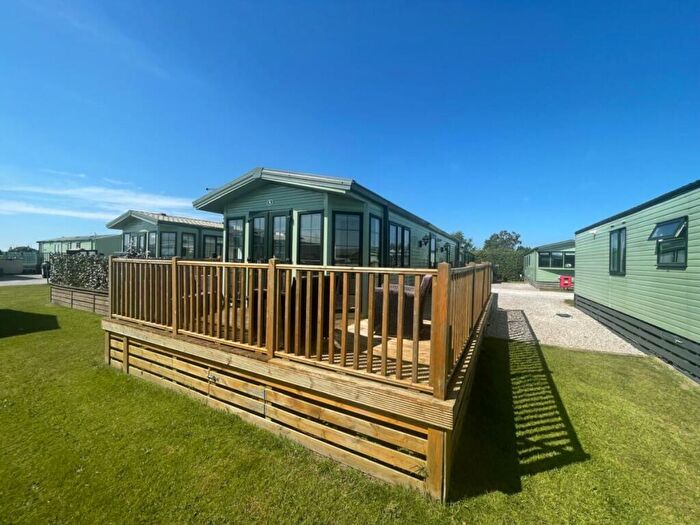 2 Bedroom Caravan For Sale In Carr Lane, Middleton, Morecambe, LA3