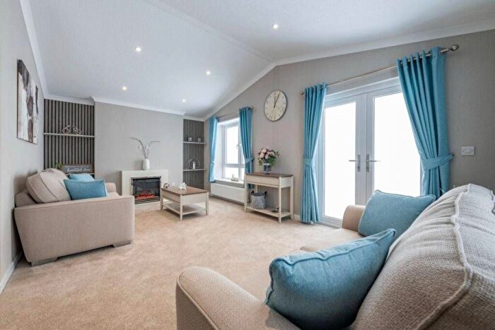 2 Bedroom Park Home For Sale In Ryther Road, Ulleskelf, Tadcaster, LS24