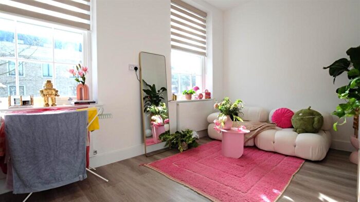 1 Bedroom Apartment To Rent In Blenheim Terrace, St John's Wood, NW8