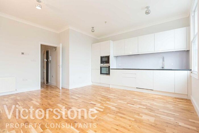 1 Bedroom Apartment To Rent In York Way, Kings Cross, London, N7