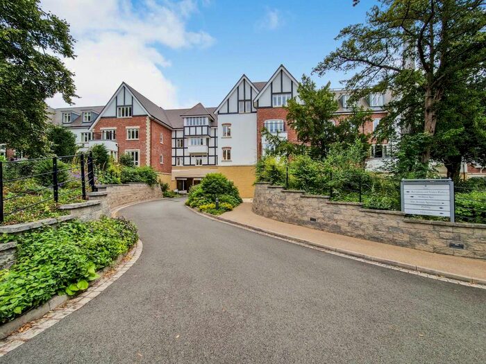 1 Bedroom Flat For Sale In Evesham Road, Wood Norton, WR11