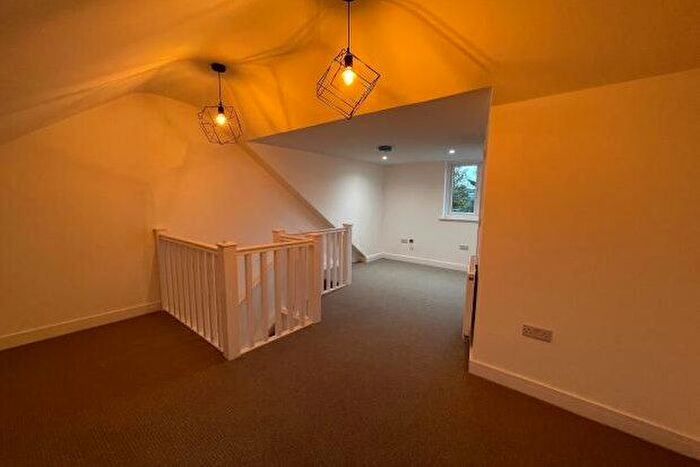 4 Bedroom Semi-Detached House To Rent In Henry Road, Nottingham, NG9