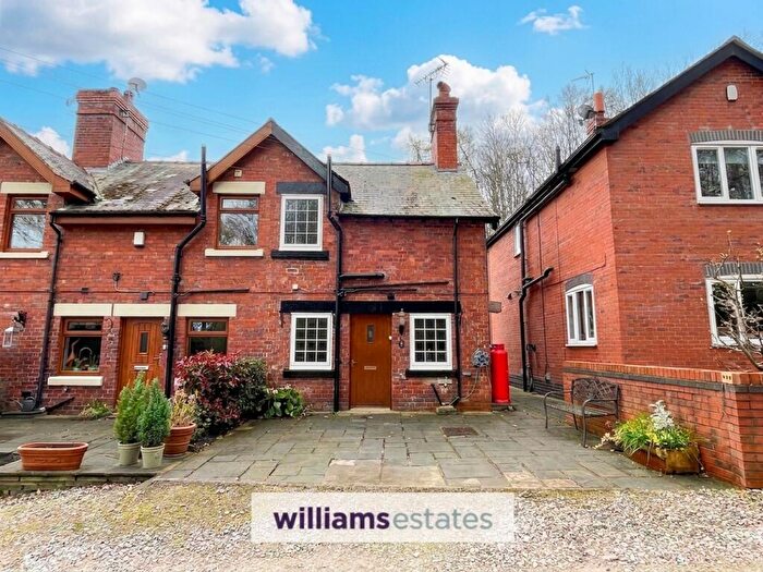 2 Bedroom Terraced House For Sale In Lower Denbigh Road, St. Asaph, LL17