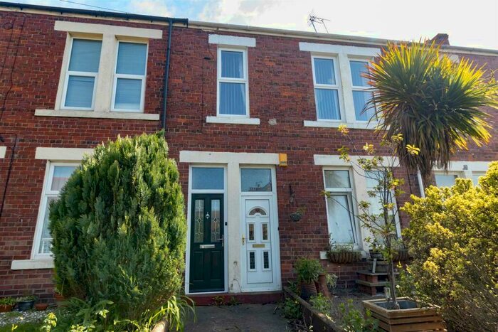 3 Bedroom Flat To Rent In Cawthorne Terrace, Preston Grange, NE29