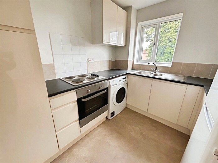 2 Bedroom Flat To Rent In Redford Close, Feltham, TW13