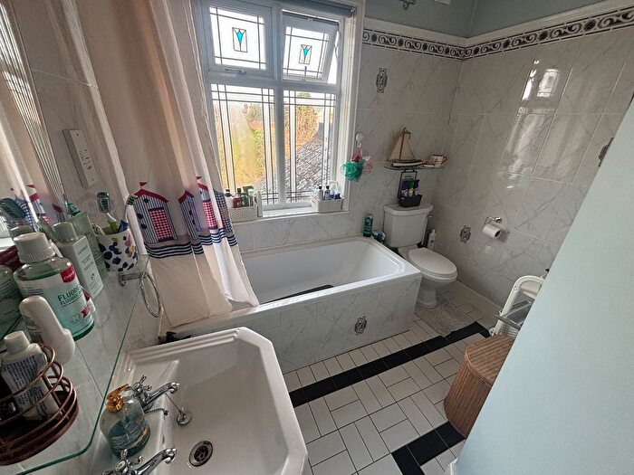 4 Bedroom Detached House For Sale In Waterloo Road, Peterborough, PE1