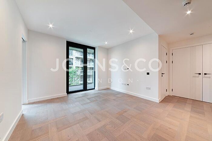 Apartment To Rent In Boxwood Gardens, London Dock, London, E1W