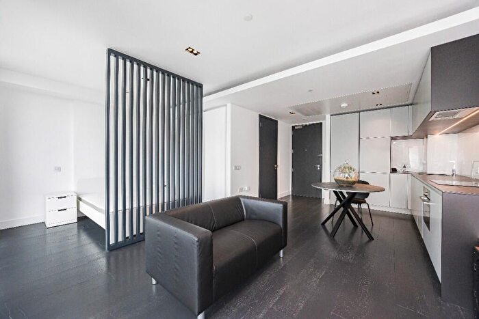 Studio For Sale In Marsh Wall, London, E14