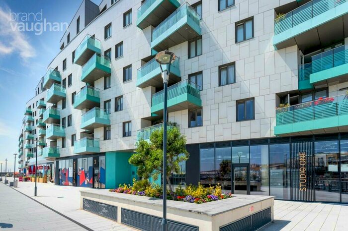 3 Bedroom Flat To Rent In The Boardwalk, Brighton Marina Village, Brighton, East Sussex, BN2