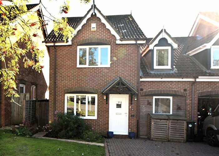 3 Bedroom Link Detached House To Rent In Wansdyke Road, Great Bedwyn, Marlborough, Wiltshire, SN8