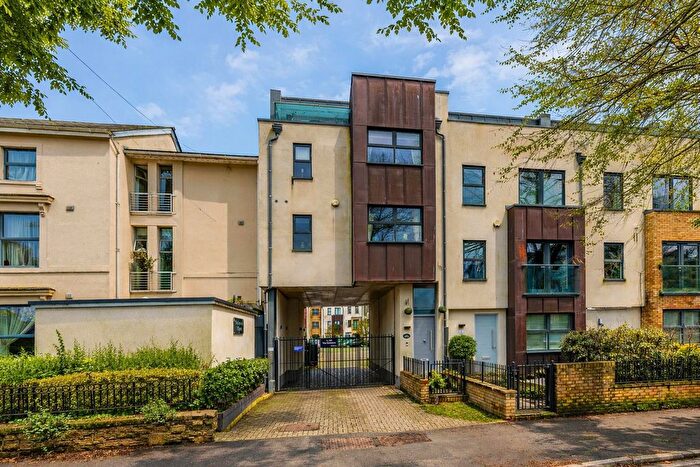 4 Bedroom Flat For Sale In Conway Road, Pontcanna, Cardiff, CF11