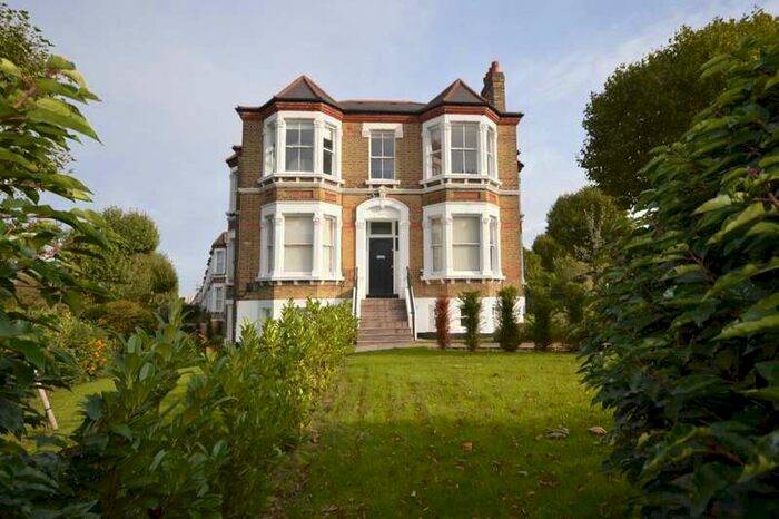 2 Bedroom Flat To Rent In B Pepys Road, London, SE14