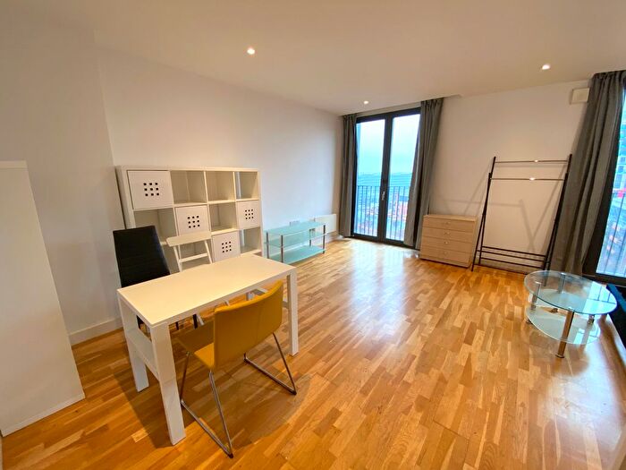 Studio To Rent In Piccadilly Place, Manchester, M1