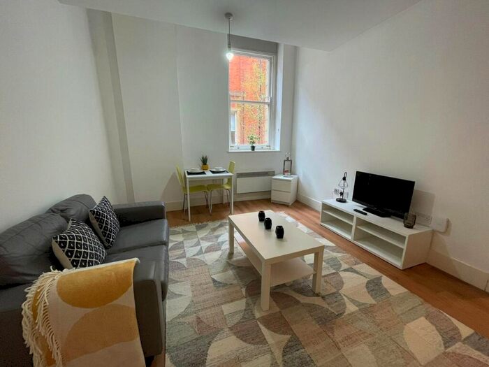 1 Bedroom Flat To Rent In Town Hall, Bexley Square, Salford, Manchester, M3