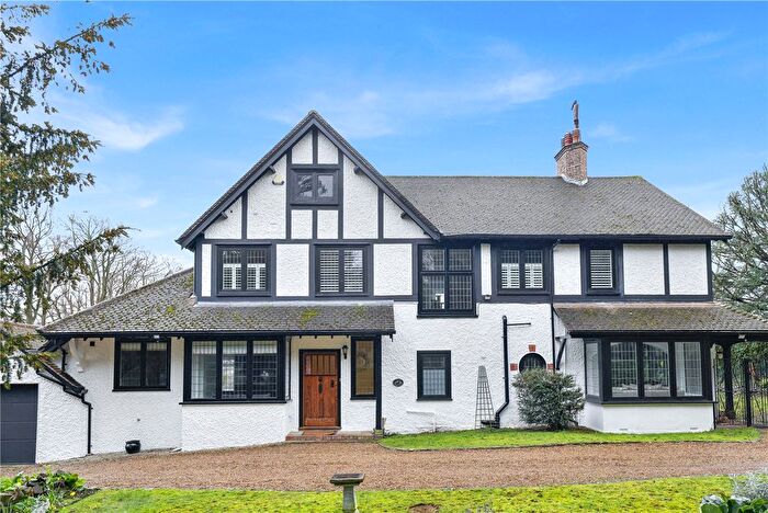 5 Bedroom Detached House To Rent In Furze Hill, CR8