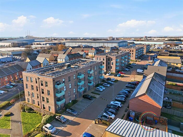 2 Bedroom Flat For Sale In Colliford Road, Grays, RM20