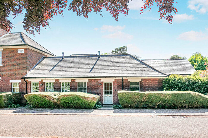 1 Bedroom Bungalow To Rent In The Parade, Garden Quarter, Caversfield, OX27