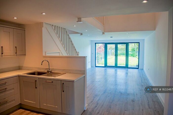 2 Bedroom Terraced House To Rent In The Dutch Barn, Barwick, SG11