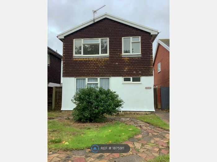3 Bedroom Detached House To Rent In Magnolia Walk, Eastbourne, BN22